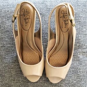 Life Stride Women's Taupe Peep-Toe Slingback Heels